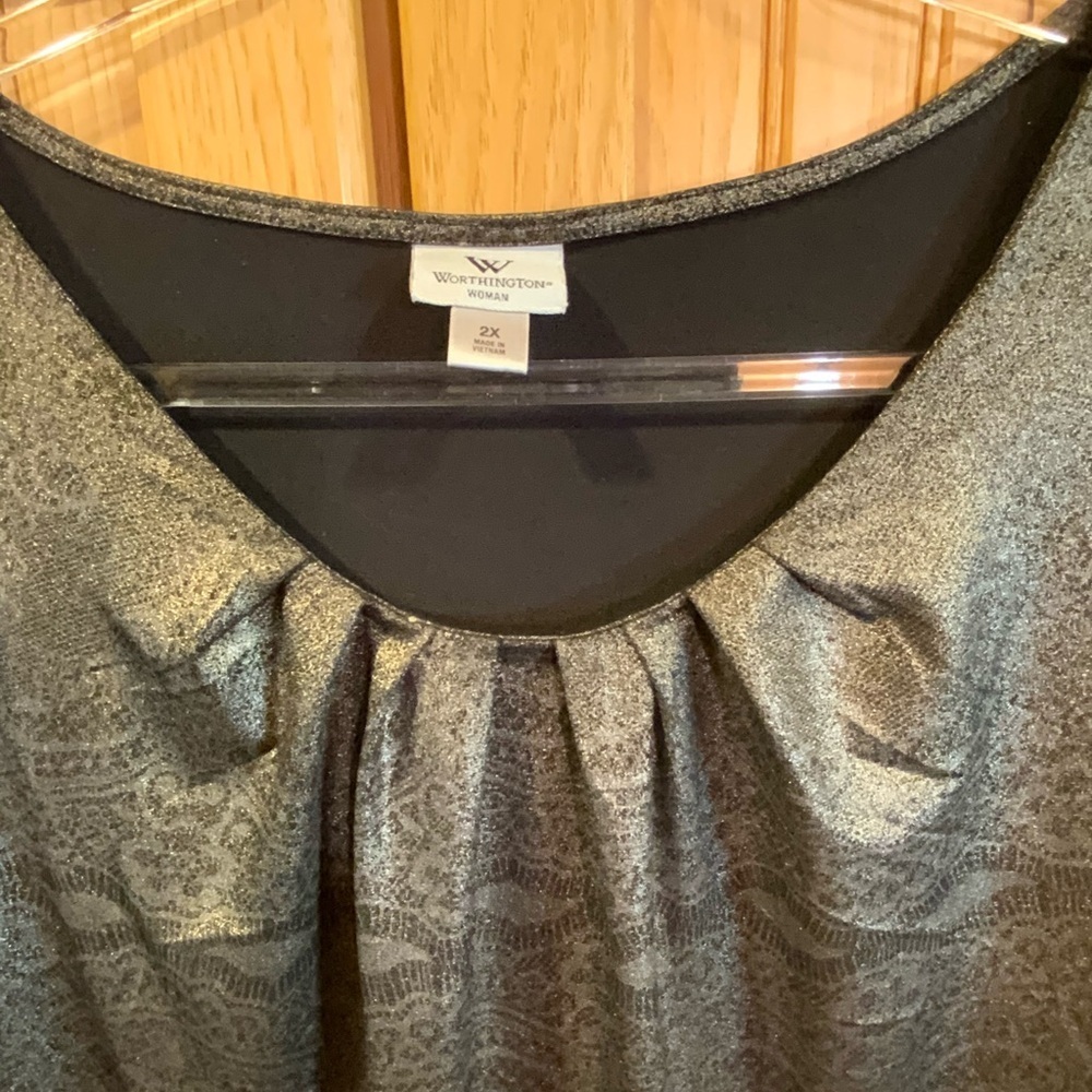 Elegant Metallic Black Women's Blouse - Picture 2 of 4